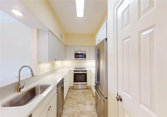 2nd image of 501 Rue St Peter #206, Metairie, LA 70005 | MLS# 2549633