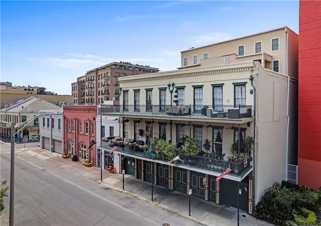 2nd image of 633 Tchoupitoulas St #4, New Orleans, LA 70130 | MLS# 2548023