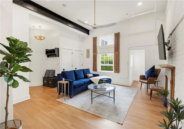 4th image of 633 Tchoupitoulas St #4, New Orleans, LA 70130 | MLS# 2548023