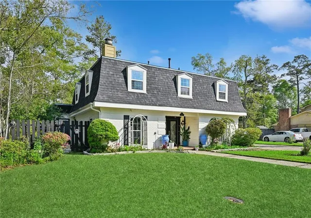 2nd image of 654 Marilyn Dr, Mandeville, LA 70448 | MLS# 2550367