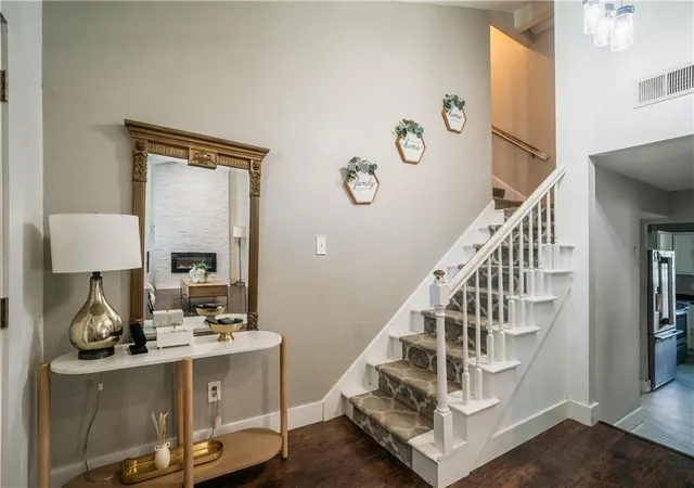 Photo 2 of Single family home for sale at 3824 Burntwood Dr, Harvey, LA 70058 | MLS# 2550275 | Listing updated on 2026-09-01