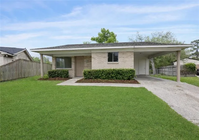 Homes for sale in Slidell, LA | 3727 Meadowdale Dr, Slidell, LA 70458 | MLS# 2550222