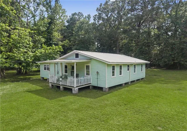 2nd image of 23079 Peterson Rd, Mount Hermon, LA 70450 | MLS# 2550283