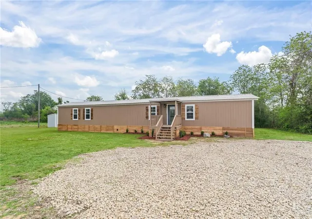 Homes for sale in Mount Hermon, LA | 39637 1056 Hwy, Mount Hermon, LA 70450 | MLS# 2550651