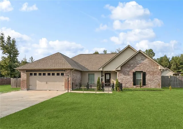 Photo 2 of Single family home for sale at 42634 Brown Rd, Ponchatoula, LA 70454 | MLS# 2550691 | Listing updated on 2026-04-01