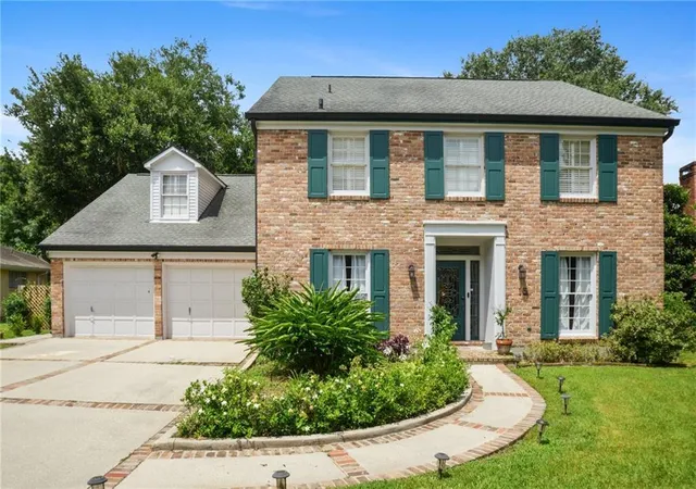 1st image of 15 Colony Rd, Gretna, LA 70056 | MLS# 2550600