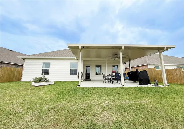 Homes for sale in Slidell, LA | 1470 Banks View St, Slidell, LA 70461 | MLS# 2550470