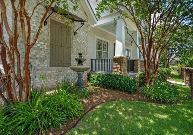 2nd image of 905 Tezcucco Ct, Covington, LA 70433 | MLS# 2547488