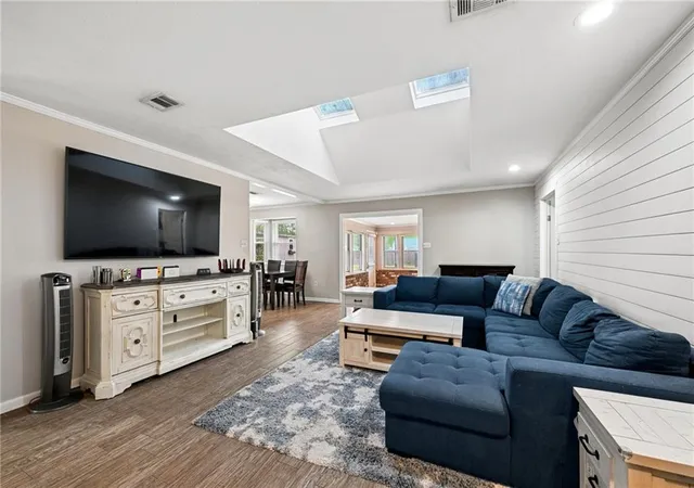 2nd image of 230 Oak Ln, Mandeville, LA 70448 | MLS# 2550746