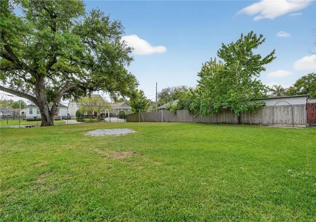Photo 3 of Land for sale at 337 Stafford Pl, New Orleans, LA 70124 | MLS# 2550763 | Listing updated on 2026-07-24