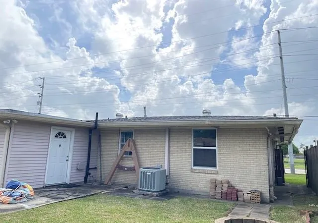 26th image of 12 Gretna Blvd, Gretna, LA 70053 | MLS# 2550119