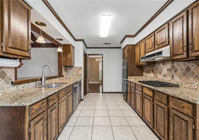 Homes for sale in Destrehan, LA | 14 Melrose Dr, Destrehan, LA 70047 | MLS# 2550354