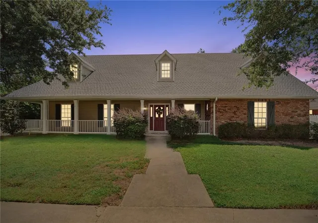 Homes for sale in Kenner, LA | 108 Lisa Ave, Kenner, LA 70065 | MLS# 2550827