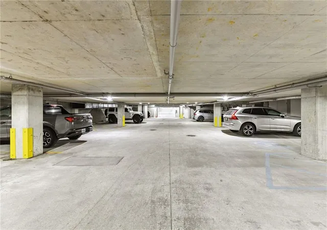 18th image of 700 Magazine St #204, New Orleans, LA 70130 | MLS# 2546694