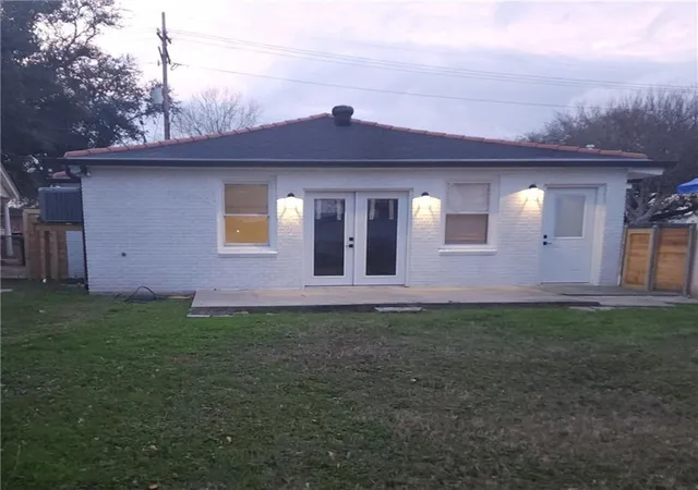 Homes for sale in New Orleans, LA | 5923 Franklin Ave, New Orleans, LA 70122 | MLS# 2547608