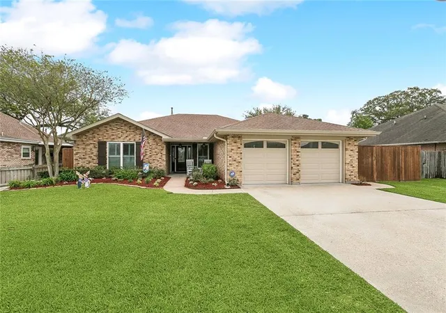 Homes for sale in Belle Chasse, LA | 406 Avenue A Avenue, Belle Chasse, LA 70037 | MLS# 2550229