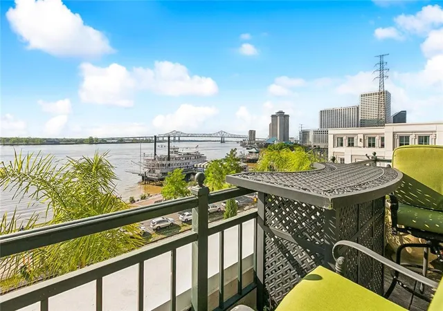 Homes for sale in New Orleans, LA | 620 Decatur St #F, New Orleans, LA 70130 | MLS# 2550723