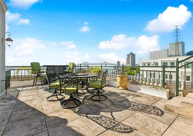Homes for sale in New Orleans, LA | 620 Decatur St #F, New Orleans, LA 70130 | MLS# 2550723