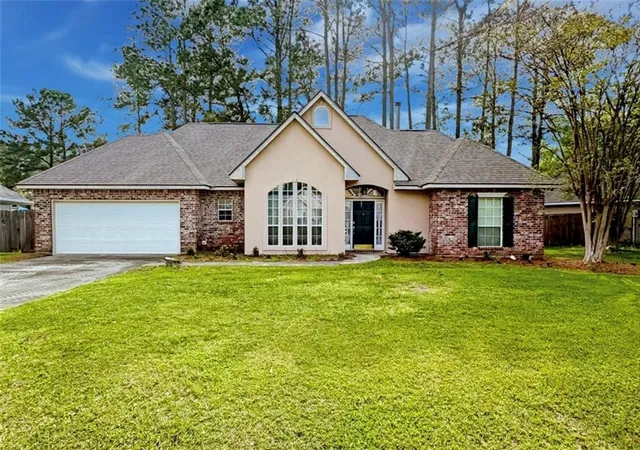 1st image of 215 Bamboo Dr, Covington, LA 70433 | MLS# 2550612