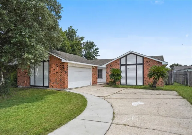Homes for sale in Harvey, LA | 2020 Stall Dr, Harvey, LA 70058 | MLS# 2550422