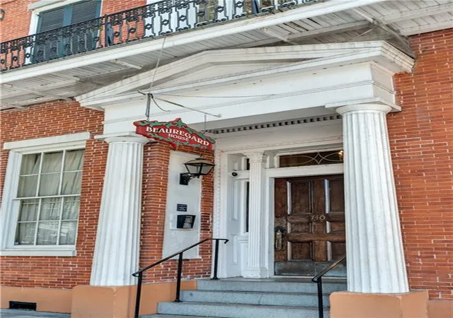 3rd image of 740 Esplanade Ave, New Orleans, LA 70116