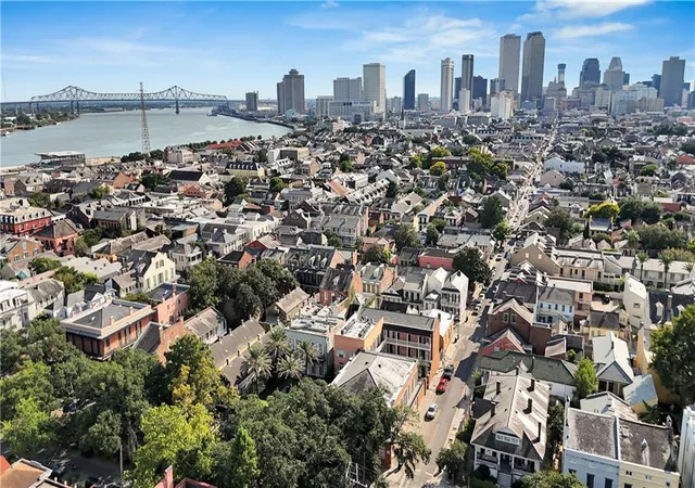 2nd image of 740 Esplanade Ave, New Orleans, LA 70116