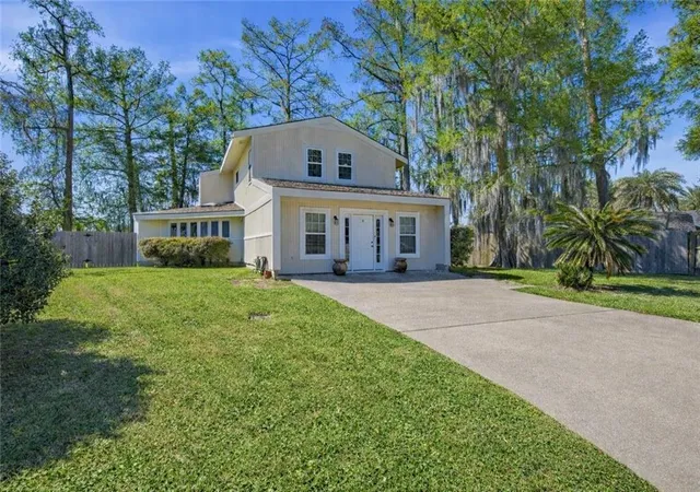 Homes for sale in Destrehan, LA | 17 Waverly Pl, Destrehan, LA 70047 | MLS# 2547738