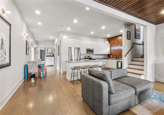 2nd image of 5925 Marigny St, New Orleans, LA 70122 | MLS# 2550144