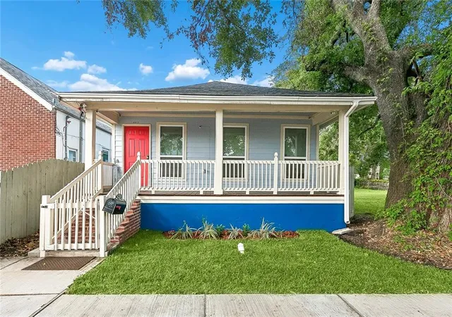 1st image of 9012 Hickory St, New Orleans, LA 70118 | MLS# 2551217