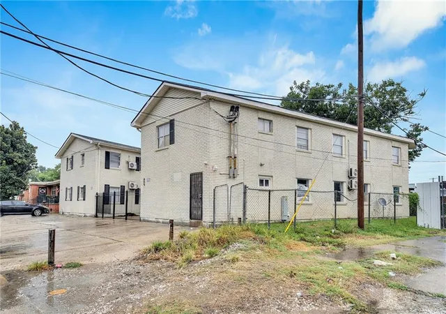 Homes for sale in New Orleans, LA | 1356 Flanders St, New Orleans, LA 70114 | MLS# 2551355