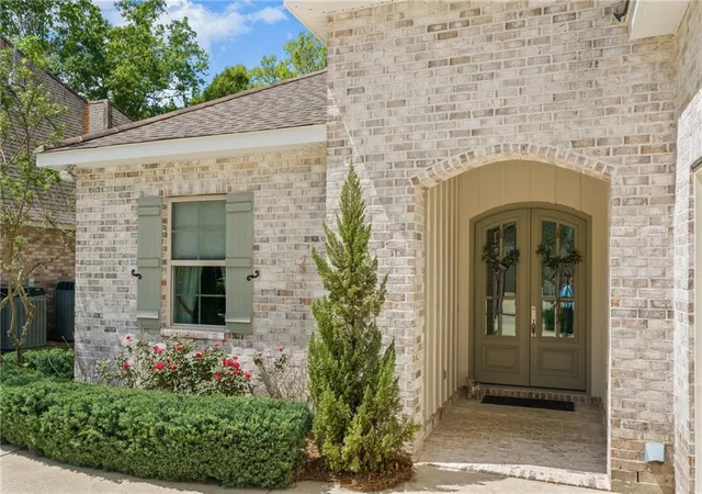 2nd image of 405 Gray Eagle Ct, Covington, LA 70433 | MLS# 2551420