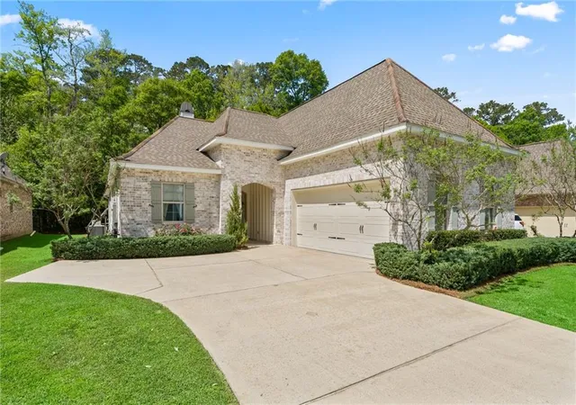 3rd image of 405 Gray Eagle Ct, Covington, LA 70433 | MLS# 2551420