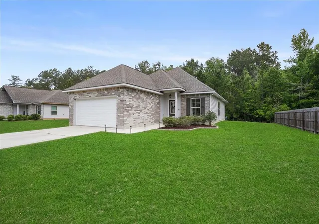 Homes for sale in Robert, LA | 22469 Gemstone Pl, Robert, LA 70455 | MLS# 2551419