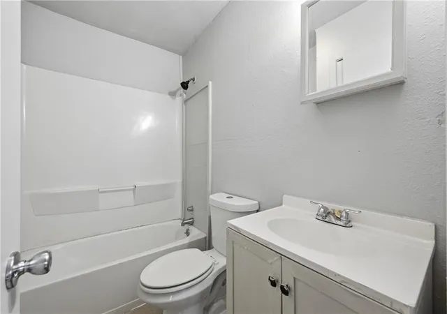 Homes for sale in New Orleans, LA | 2319 Lawrence St, New Orleans, LA 70114 | MLS# 2551607