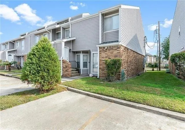 Homes for sale in Kenner, LA | 169 Avant Garde Cir #169, Kenner, LA 70065 | MLS# 2551536