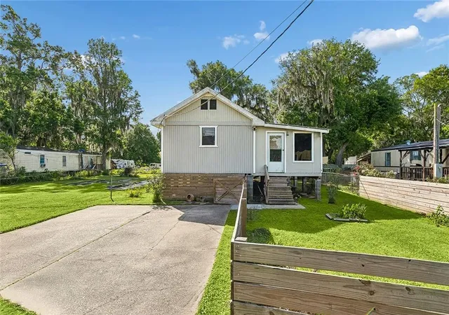 1st image of 541 Matthew St, Lafitte, LA 70067 | MLS# 2551857
