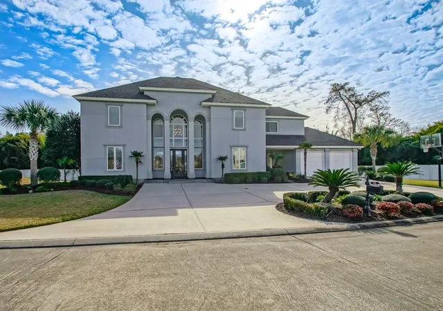 Homes for sale in New Orleans, LA | 132 Pine Valley Dr, New Orleans, LA 70131 | MLS# 2551432