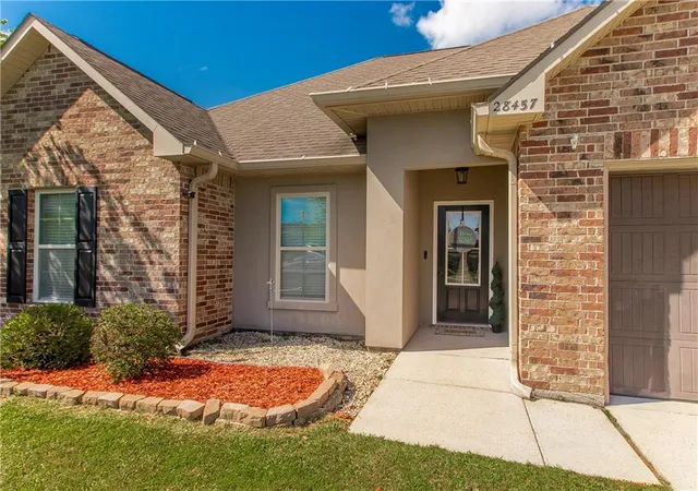 Photo 2 of Single family home for sale at 28457 Plum St, Ponchatoula, LA 70454 | MLS# 2552010 | Listing updated on 2026-04-10