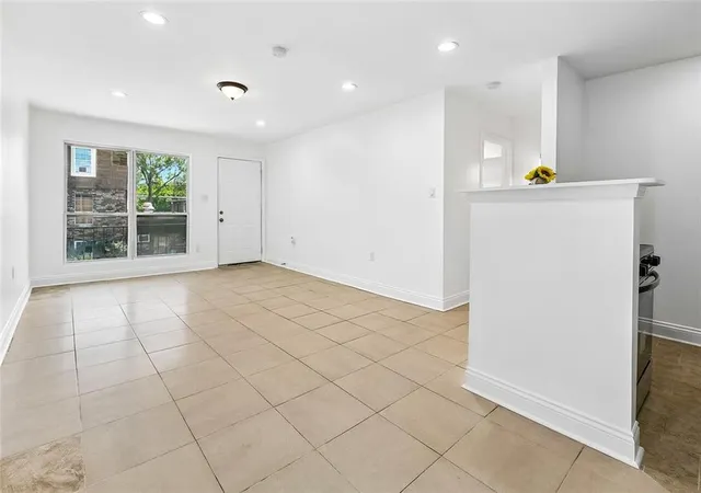 Homes for sale in Metairie, LA | 6220 Riverside Dr #576, Metairie, LA 70003 | MLS# 2551358