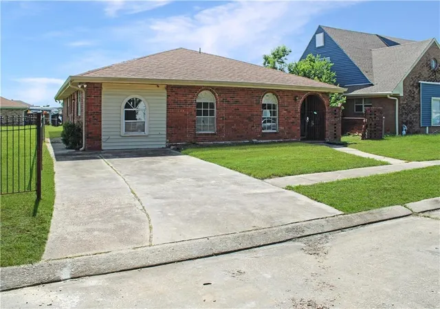 2nd image of 7432 Dartmoor Dr, New Orleans, LA 70127 | MLS# 2552042