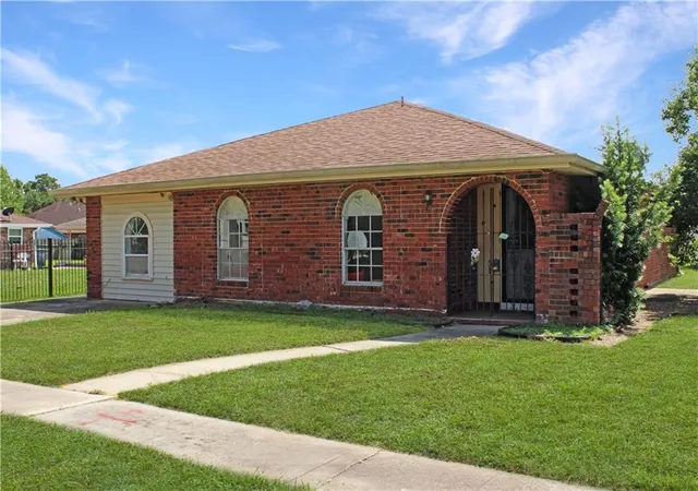 3rd image of 7432 Dartmoor Dr, New Orleans, LA 70127 | MLS# 2552042