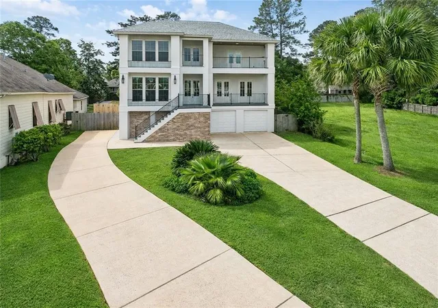 3rd image of 378 Marina Blvd, Mandeville, LA 70471 | MLS# 2543518