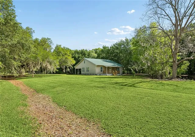 1st image of 2101 Kings Ct, Saint Bernard, LA 70085 | MLS# 2552172