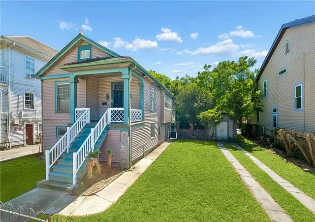 1st image of 7718 Cohn St, New Orleans, LA 70118 | MLS# 2552193
