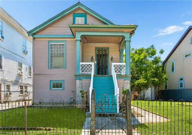2nd image of 7718 Cohn St, New Orleans, LA 70118 | MLS# 2552193