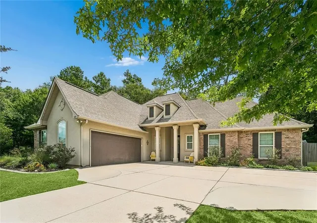1st image of 452 Silver Oak Dr, Madisonville, LA 70447 | MLS# 2552331