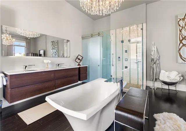 Photo 3 of Single family home for sale at 912 Orleans Ave, New Orleans, LA 70116 | MLS# 2552363 | Listing updated on 2026-06-17