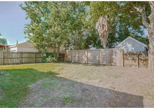 Homes for sale in New Orleans, LA | 6008 Wingate Dr, New Orleans, LA 70122 | MLS# 2552461