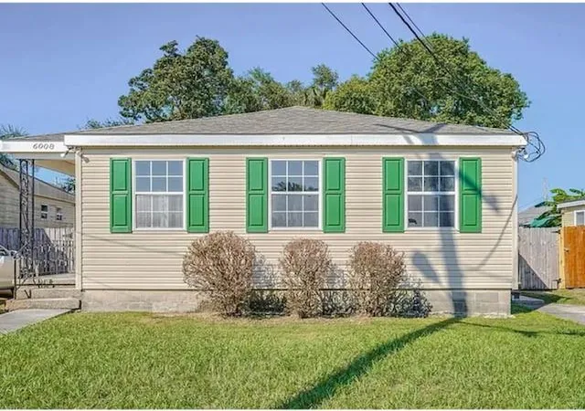 Homes for sale in New Orleans, LA | 6008 Wingate Dr, New Orleans, LA 70122 | MLS# 2552461