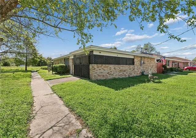 1st image of 545 Esteban St, Arabi, LA 70032 | MLS# 2552250
